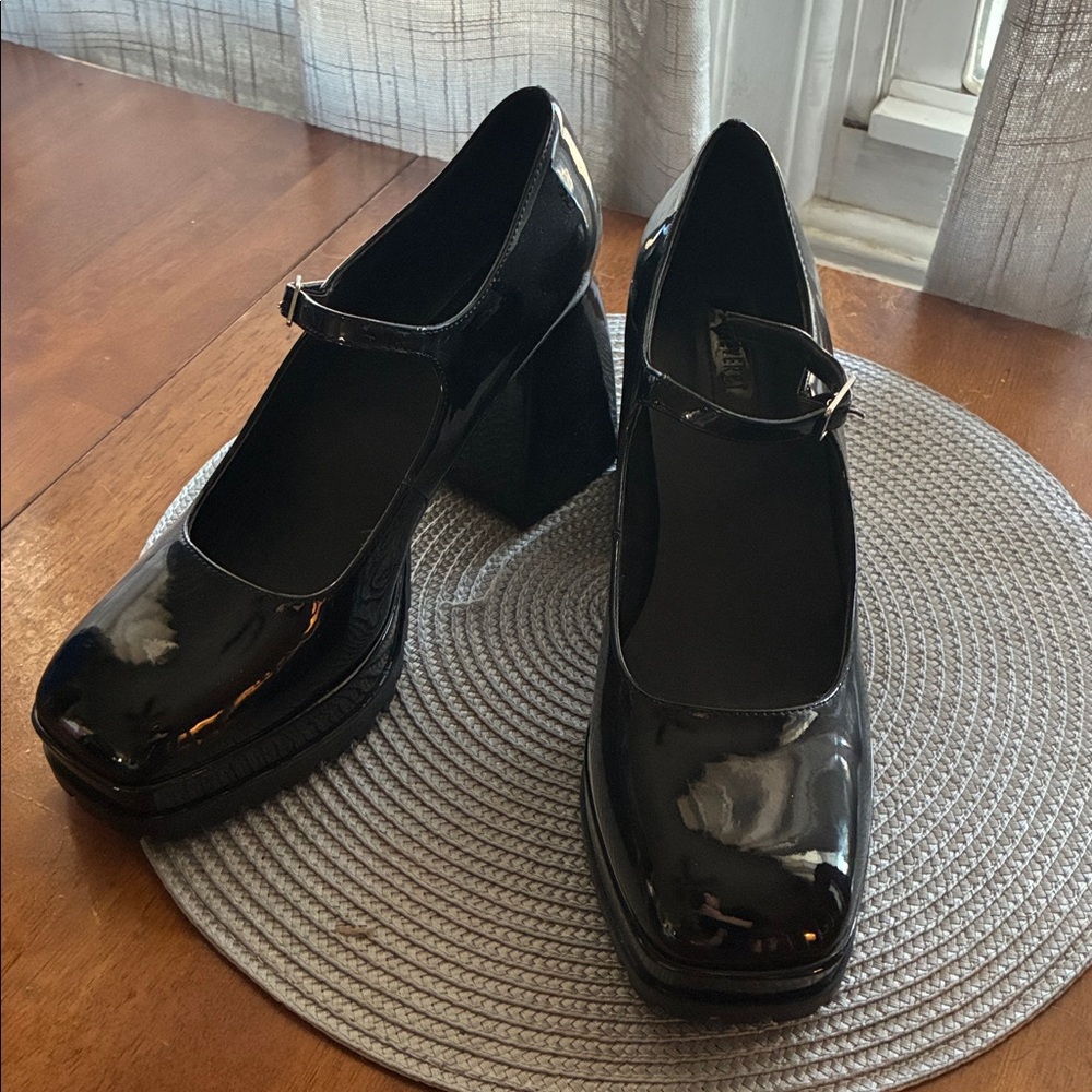 Forever 21 Black Platform Mary Jane Shoes